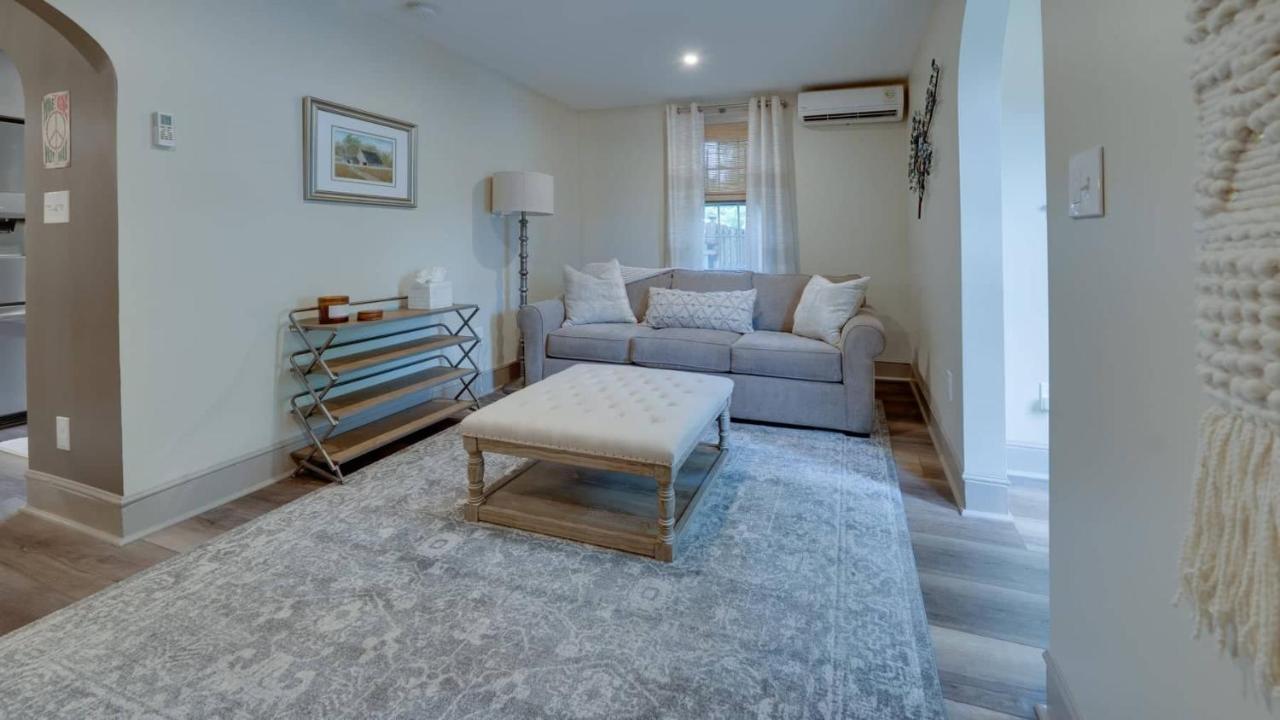 The Suite In A Historic Carriage House Kennett Square Bagian luar foto
