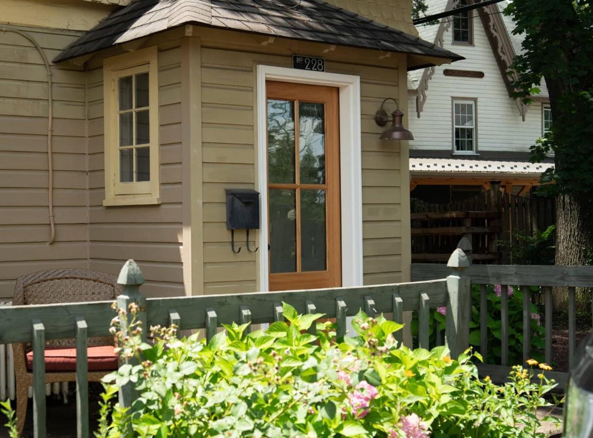 The Suite In A Historic Carriage House Kennett Square Bagian luar foto